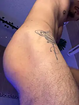 Snapshot of NicolaiKarav chatting on March 28, 12:21 am NicolaiKarav online show from March 28, 12:21 am