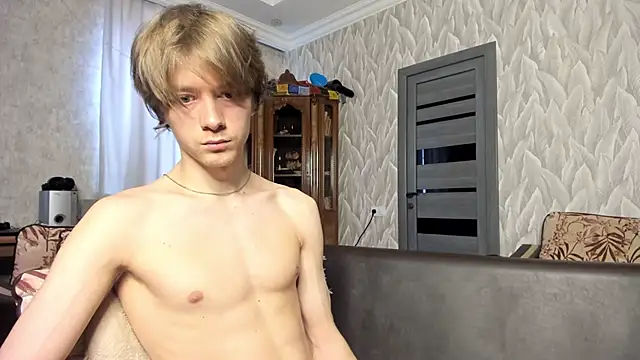 milkiwvy online show from April 21, 7:14 am