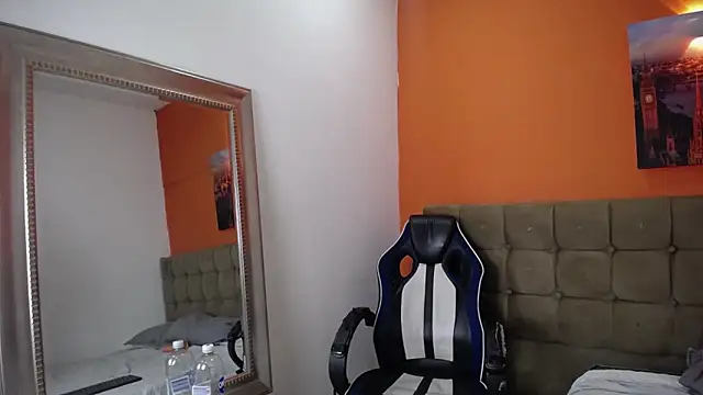 Alaiia    online show from February 7, 8:40 am