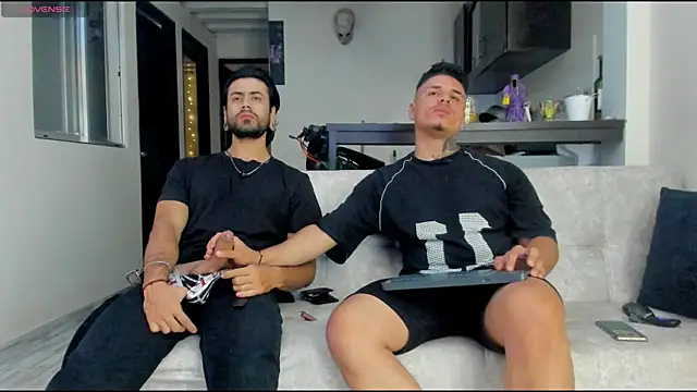 heteros curious online show from November 26, 3:02 pm