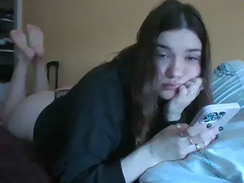 Snapshot of frutillitaaok_ chatting on July 10, 6:43 pm frutillitaaok online show from July 10, 6:43 pm