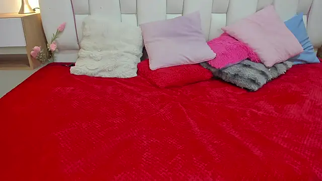 Snapshot of mask_red_girl chatting on March 27, 1:00 pm mask red girl online show from March 27, 1:00 pm