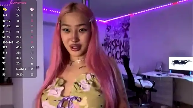 Snapshot of EIeniVanwart chatting on February 26, 5:34 pm EIeniVanwart online show from February 26, 5:34 pm