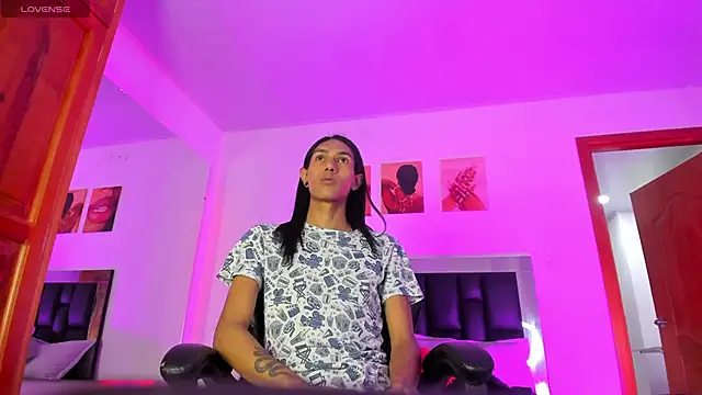 ValeryTs1 online show from May 10, 6:24 pm