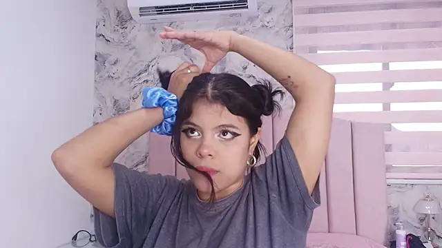 katsumi yan online show from December 14, 7:29 pm