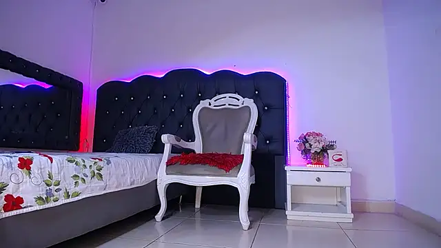 Emily Jedet online show from March 13, 7:31 pm