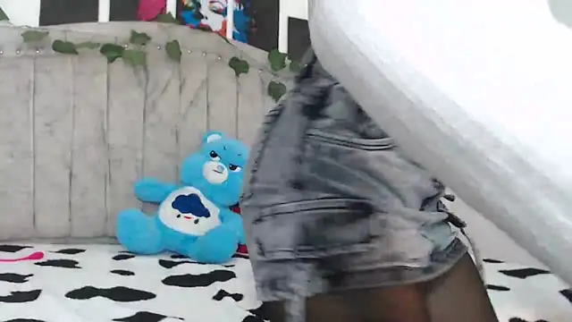 Snapshot of Tinyy_Star chatting on March 7, 5:21 pm Tinyy Star online show from March 7, 5:21 pm