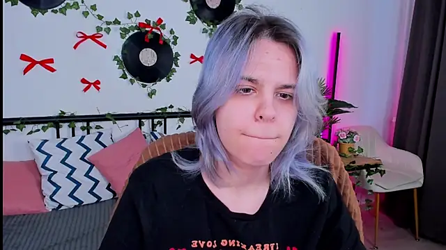 LiraBelle online show from May 7, 3:12 am