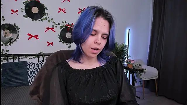 LiraBelle online show from May 13, 3:15 am