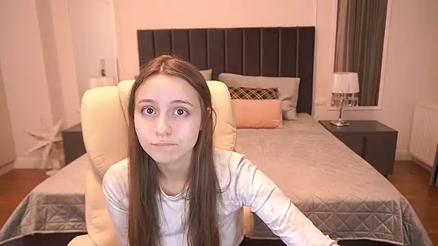 TinyNatalie online show from December 20, 2:57 pm