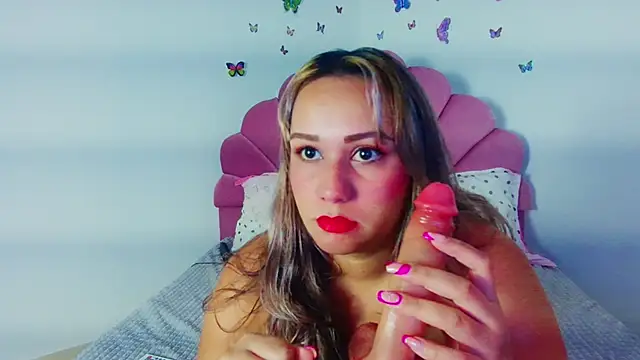 Snapshot of paula_brausin_ chatting on February 4, 9:20 pm paula brausin online show from February 4, 9:20 pm