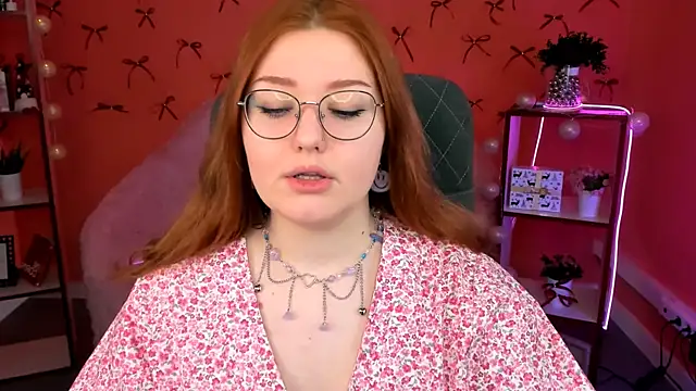 Snapshot of StaceyJensen chatting on January 6, 9:13 am StaceyJensen online show from January 6, 9:13 am