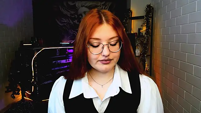 Snapshot of StaceyJensen chatting on January 9, 9:12 am StaceyJensen online show from January 9, 9:12 am