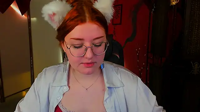 Snapshot of StaceyJensen chatting on February 3, 9:47 am StaceyJensen online show from February 3, 9:47 am