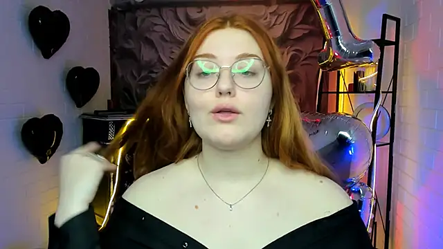 Snapshot of StaceyJensen chatting on February 14, 10:12 am StaceyJensen online show from February 14, 10:12 am