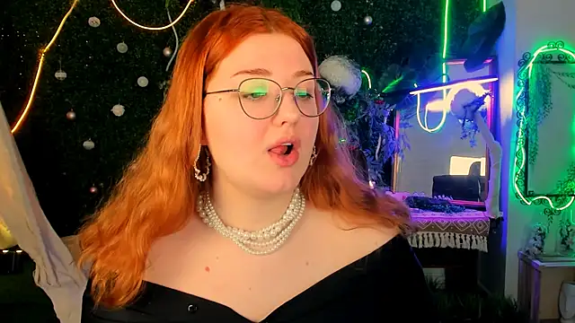 Snapshot of StaceyJensen chatting on February 17, 9:50 am StaceyJensen online show from February 17, 9:50 am