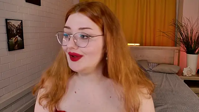 Snapshot of StaceyJensen chatting on March 11, 2:12 pm StaceyJensen online show from March 11, 2:12 pm