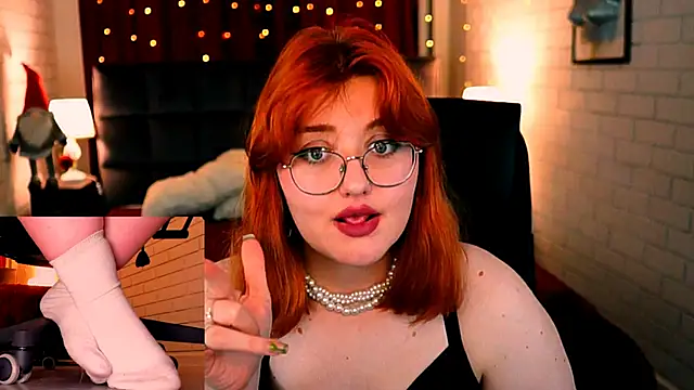 StaceyJensen online show from May 11, 4:04 pm