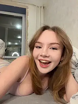 Snapshot of feral__berryss chatting on November 30, 3:38 pm feral berryss online show from November 30, 3:38 pm