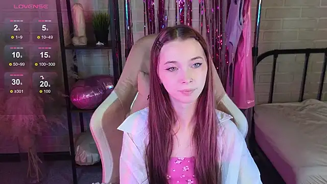 Snapshot of miiss_jessica chatting on February 13, 1:34 am miiss jessica online show from February 13, 1:34 am