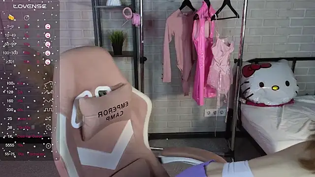 Ginger Kristin online show from March 1, 2:02 am