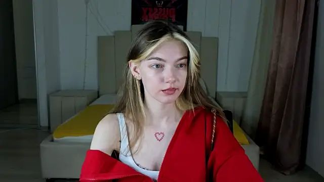 Snapshot of MILLIE_MUR chatting on January 9, 5:10 am MILLIE MUR online show from January 9, 5:10 am