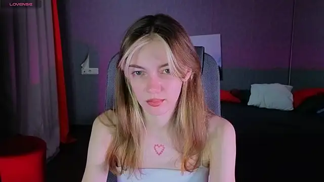 Snapshot of MILLIE_MUR chatting on January 11, 5:12 am MILLIE MUR online show from January 11, 5:12 am