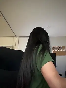 TAMARALEWISMD online show from December 14, 3:23 am