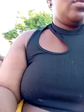 BlackPearlxxo online show from April 25, 1:41 pm