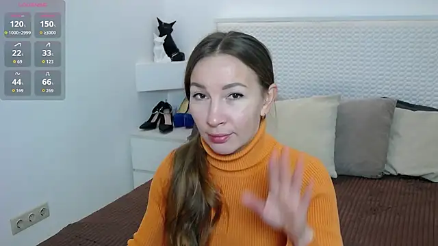 Brandy Gem online show from December 3, 7:49 am