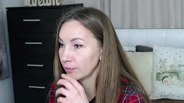 Snapshot of Brandy_Gem chatting on April 1, 6:25 am Brandy Gem online show from April 1, 6:25 am