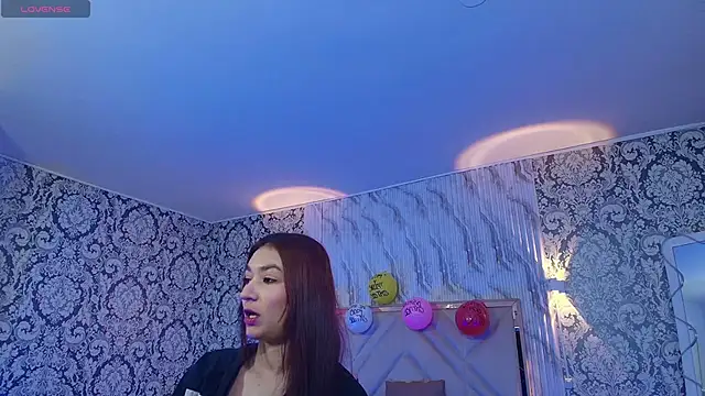 Snapshot of MIKU_TAY1 chatting on February 19, 7:21 pm MIKU TAY1 online show from February 19, 7:21 pm