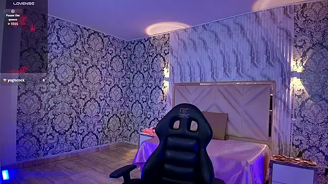 Snapshot of MIKU_TAY1 chatting on March 5, 7:54 pm MIKU TAY1 online show from March 5, 7:54 pm