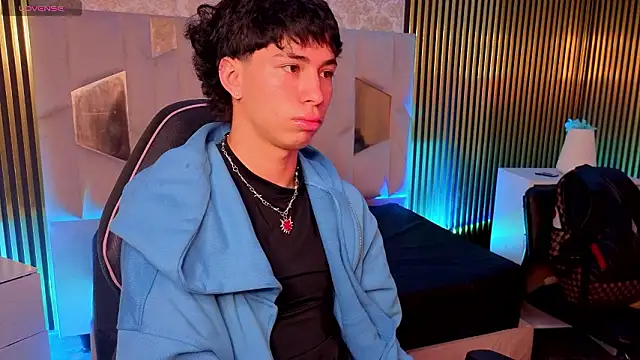 kaelwolf tay online show from March 12, 7:53 pm