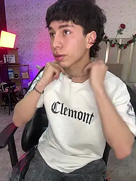 kaelwolf tay online show from April 1, 7:11 pm