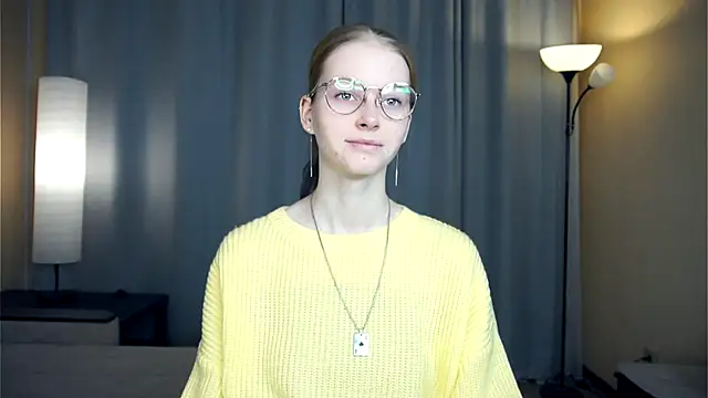 ToyaPletz online show from December 3, 5:00 pm