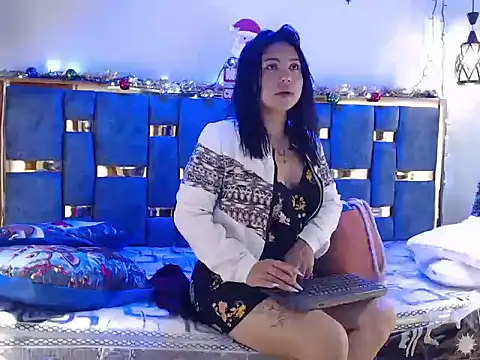 SHIZUKA WET online show from December 5, 8:49 pm