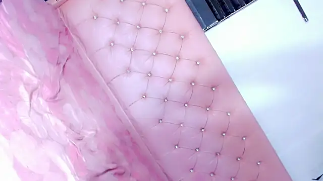 laura dolll online show from February 5, 12:37 am