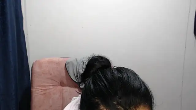 Paolahotty online show from March 13, 10:55 am