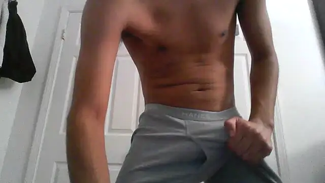 Snapshot of latinman7944 chatting on February 1, 7:40 am latinman7944 online show from February 1, 7:40 am