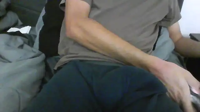 Snapshot of latinman7944 chatting on April 19, 6:46 am latinman7944 online show from April 19, 6:46 am