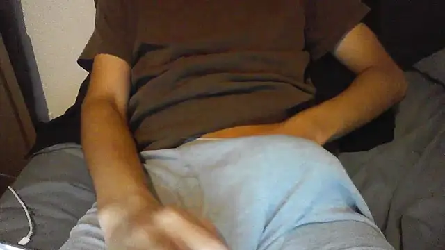 Snapshot of latinman7944 chatting on July 7, 6:47 am latinman7944 online show from July 7, 6:47 am