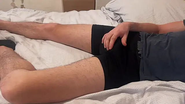 Snapshot of nightbound99 chatting on February 24, 7:28 am nightbound99 online show from February 24, 7:28 am