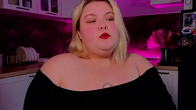 Snapshot of ellagoddes chatting on November 26, 5:14 pm ellagoddes online show from November 26, 5:14 pm