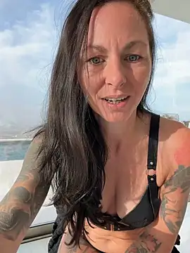 Mel-Mia online show from February 16, 6:09 am