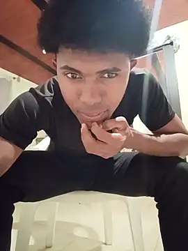 Snapshot of man_black_hot24 chatting on November 25, 3:17 am man black hot24 online show from November 25, 3:17 am