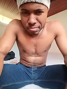 Snapshot of man_black_hot24 chatting on December 15, 9:30 pm man black hot24 online show from December 15, 9:30 pm