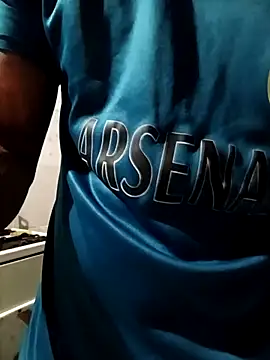 Snapshot of man_black_hot24 chatting on January 8, 2:03 am man black hot24 online show from January 8, 2:03 am