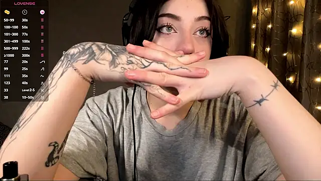 Meowluly online show from February 2, 9:24 pm