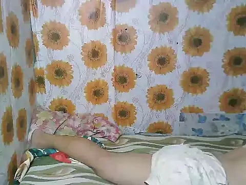 Smilinglovely online show from February 21, 6:14 am